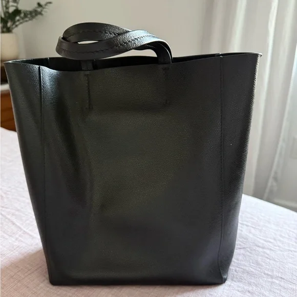 Old Céline Vertical Cabas Tote in Black - Picture 2 of 9